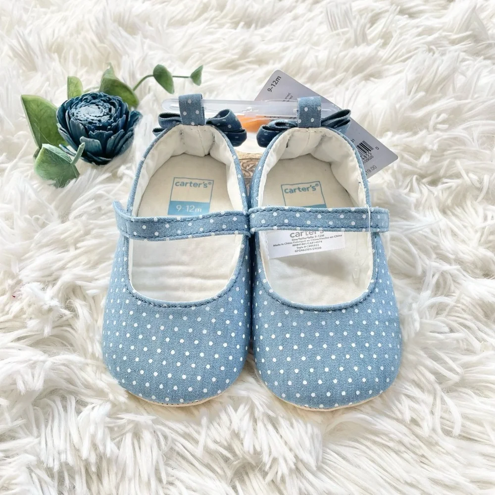 New with tags CARTER’S Baby Shoes Blue with White Polka Dots and an Adorable bow
